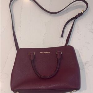 Michael Kors Women's Burgundy Bag-LIKE NEW, strap with double handles